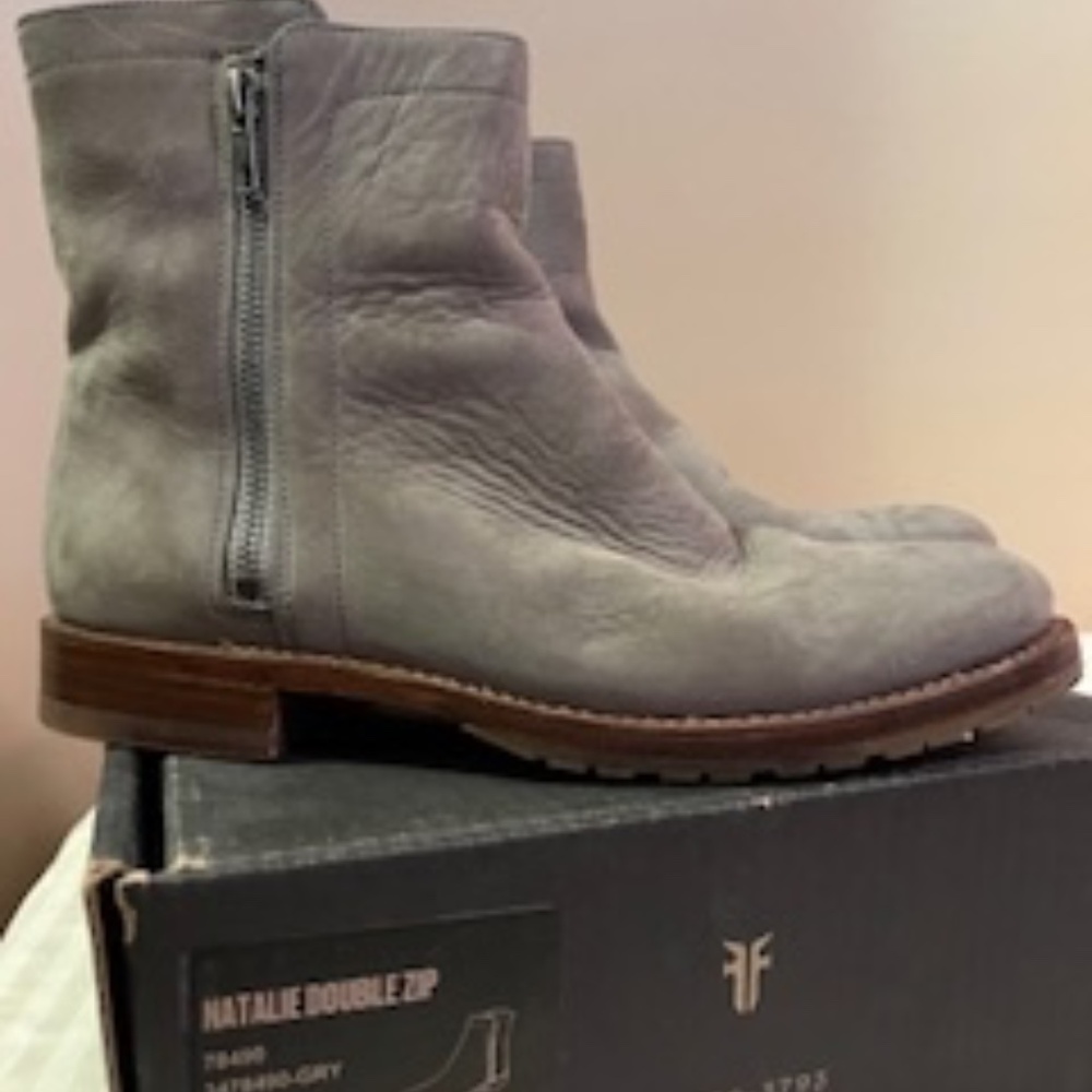 Frye Natalie Nubuck Double Zip Size 10 - Picture 4 of 9